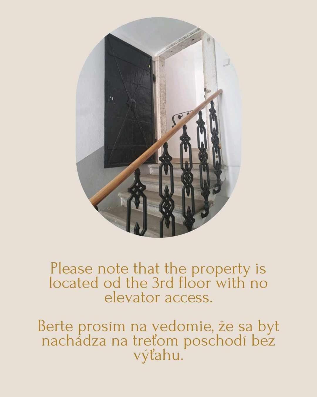 Cozy Apartment In The Heart Of The Historic City Bratislava Exterior foto